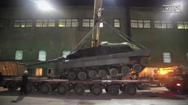 Подбитый в зоне СВО танк Leopard 2 доставили для изучения на