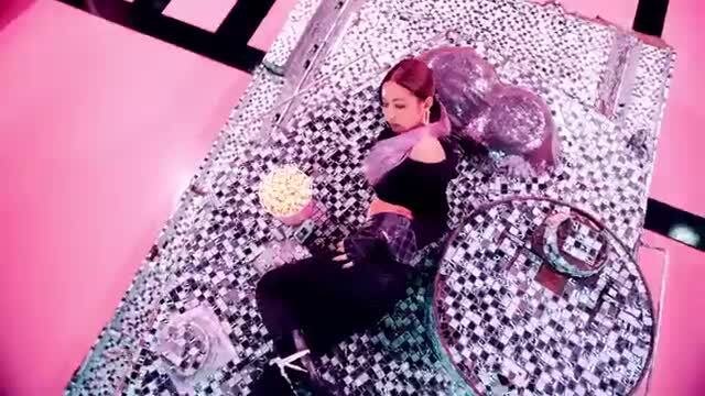 BLACKPINK - (DDU-DU DDU-DU) M V