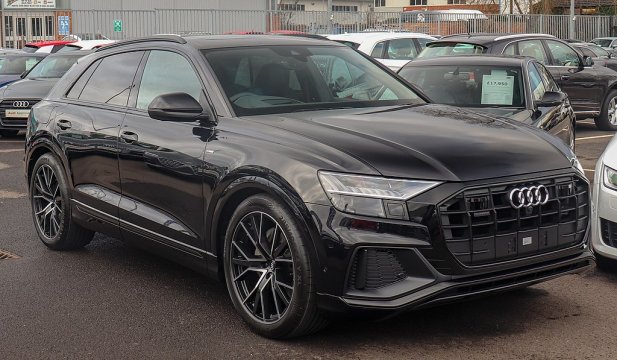 1024px-2019 Audi Q8 Front