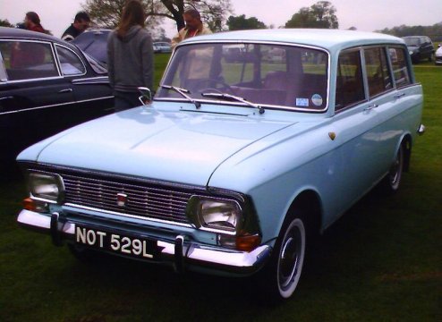 800px-Moskvitch 427