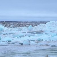 В Дудинке на Енисее начался ледоход