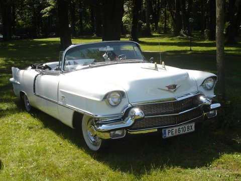 800px-Cadillac Eldorado 1953-crop