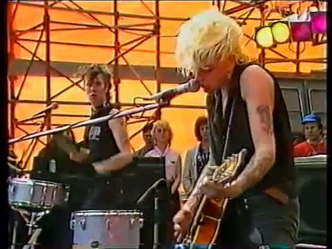 Stray Cats - Ubangi Stomp (скачатьвидеосютуба.рф)