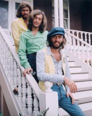 Bee Gees - Stayin Alive