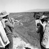 Young and Duke train for Apollo 16