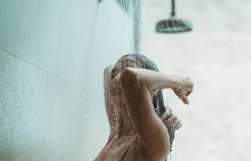 24112023-nothing-shower3