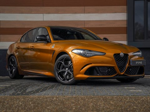 Alfa Romeo Giulia Quadrifoglio (2021)