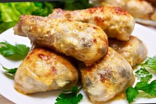 Фаршированные куриные голени с чесночком и бородин. хлебом.