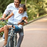 AdobeStock bicyclecouple-960x640