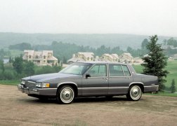 Cadillac Sedan deVille (1990) 2
