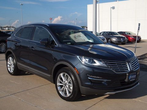 Lincoln mkc front