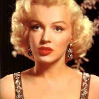 B. Marilyn Monroe.b