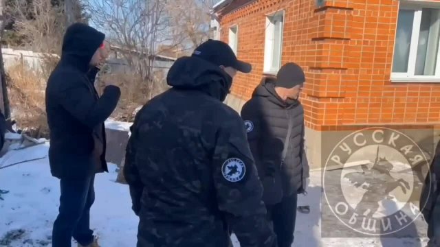 Агрессивная собака регулярно разгуливала по улице