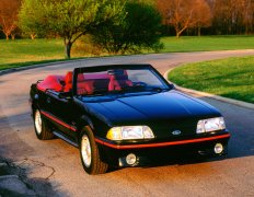Ford Mustang GT convertible (1989)