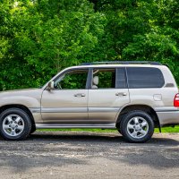 Toyota Land Cruiser 100 (2004)