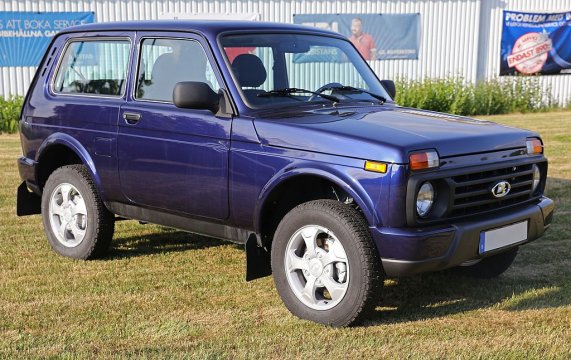 2016 Lada Niva Urban (Sweden), front right