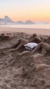 Скульптуры из песка жопы