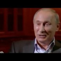 путин смеется