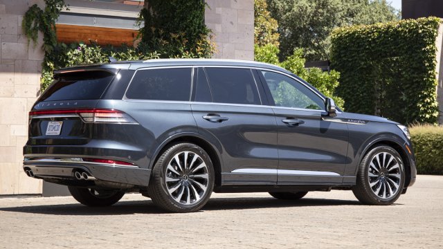 Lincoln-aviator-grand-touring-9