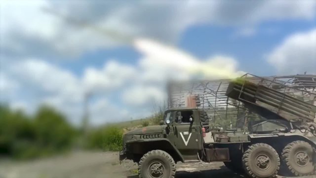 Российские военные вышли в тыл ВСУ в Часовом Яре из-под земл