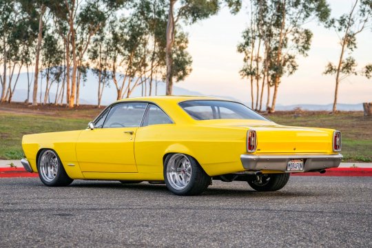 Ford Fairlane 500 Hardtop Restomod 392 V8 (1966)