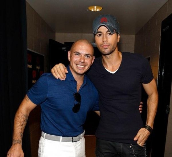 Enrique Iglesias feat. Pitbull - Freak