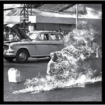 Rage Against The Machine - Bombtrack