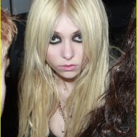 taylor-momsen-the-pretty-reckless-02