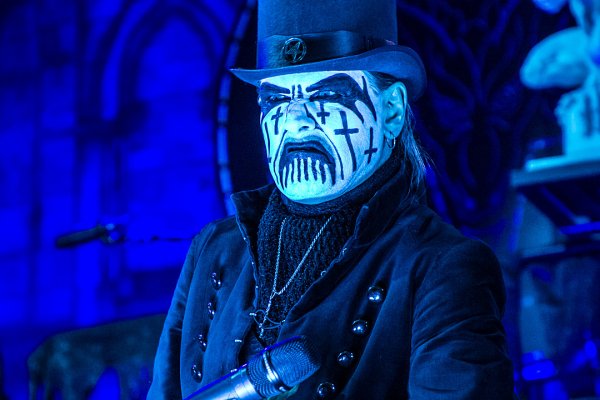 King-diamond-release-welcome-home-performance-clip-from-song