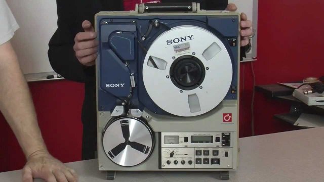 Sony-bvh-500-portable-vtr-iz-1970-h-sozdaval-osobuyu-atmosfe