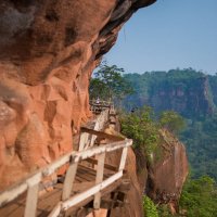 27 Most Dangerous Footpaths Around The World 7