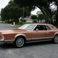 Бесподобный 1978 Lincoln Mark V Coupe