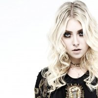 gossip-girl-star-and-singer-taylor-momsen